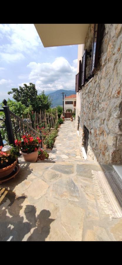 Panos Luxury Suites กาลัมปากา ภายนอก รูปภาพ